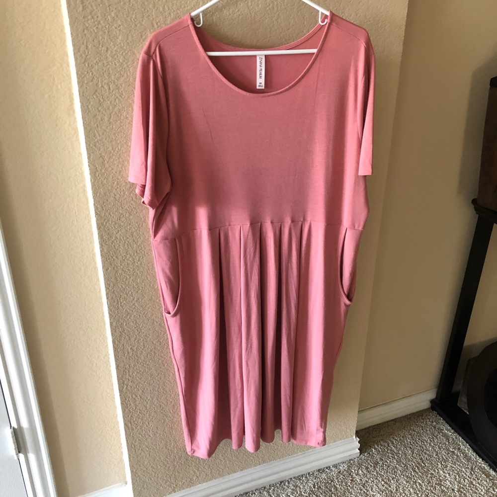 Light Pink/Coral-colored Dress